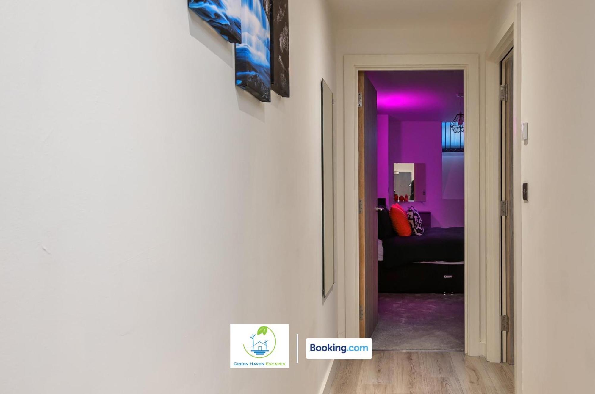 Spacious 1 Bedroom Apartment With 4K Cinema Experience By Green Haven Escapes In Bradford ブラッドフォード エクステリア 写真